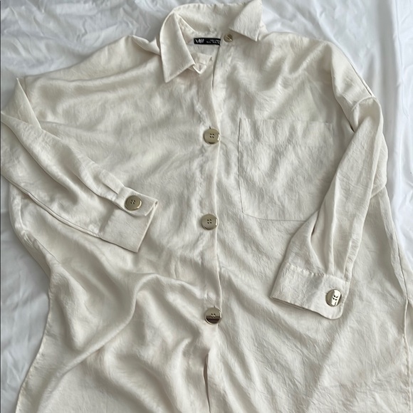 Zara Cream Long Button-Up Blouse - Picture 2 of 7